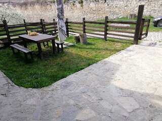 Апартаменты Kvartura z dvorukom Каменец-Подольский Апартаменты с 3 спальнями-1