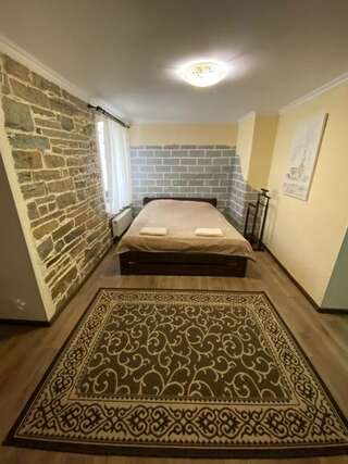 Апартаменты Kvartura z dvorukom Каменец-Подольский Апартаменты с 3 спальнями-18